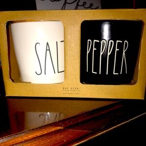 New with tags.  Rae Dunn Salt and Pepper Canisters with wooden lids